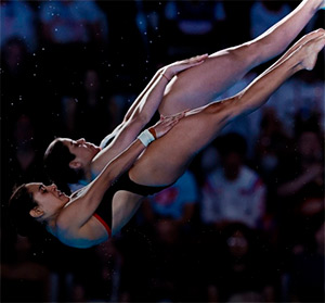 salatadores de clavados en piscina